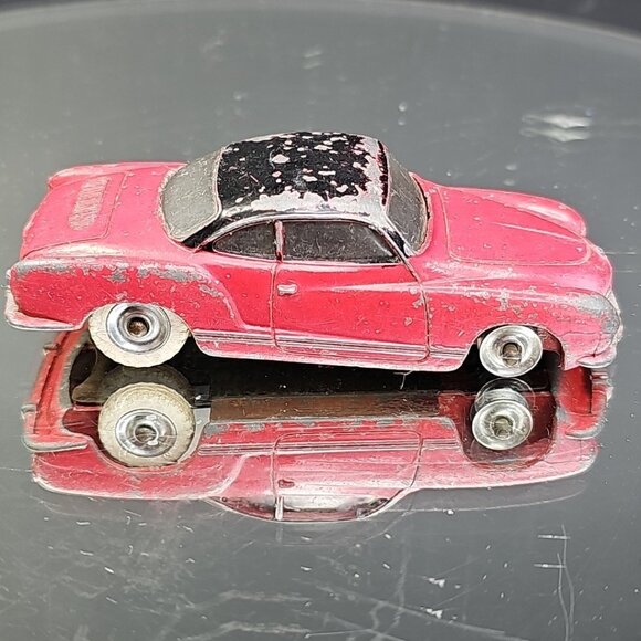 Dinky Toys Volkswagen Karmann Ghia Sports Car Missing Front Wheel Rubber - Picture 2 of 8